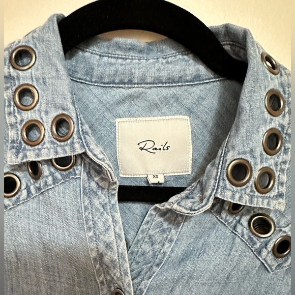 Rails Clayton Chambray Classic Denim Shirt Size: XS - Picture 5 of 10